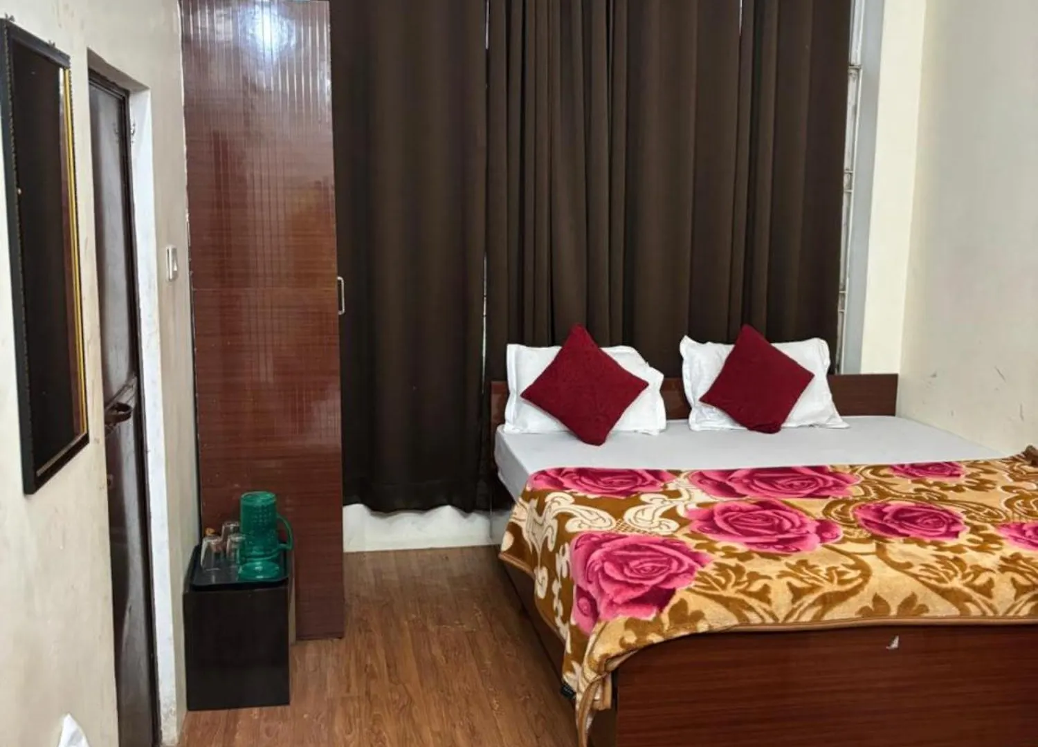 Goroomgo Varanasi Paradise Varanasi - Parking & Restaurant Available - Perfect Location And Comfortable Room 3*,  India